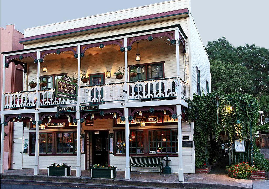 The National Hotel Jamestown Eksteriør bilde